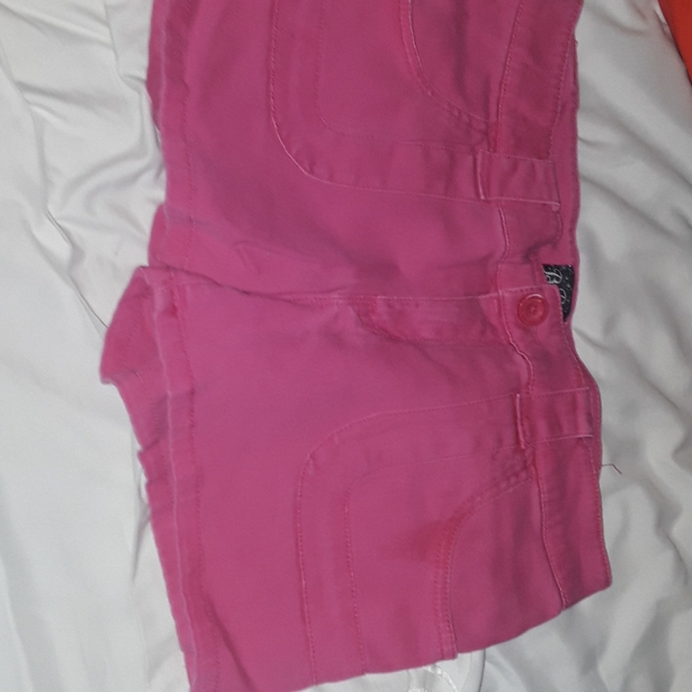 2 Short shorts